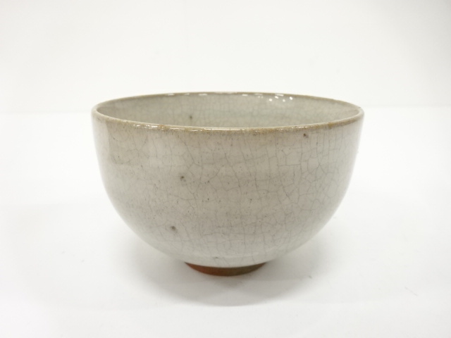 JAPANESE TEA CEREMONY / TEA BOWL CHAWAN / WHITE GLAZE